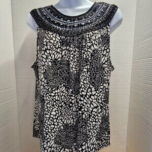 White House Black Market Blouse, Black & White Size L